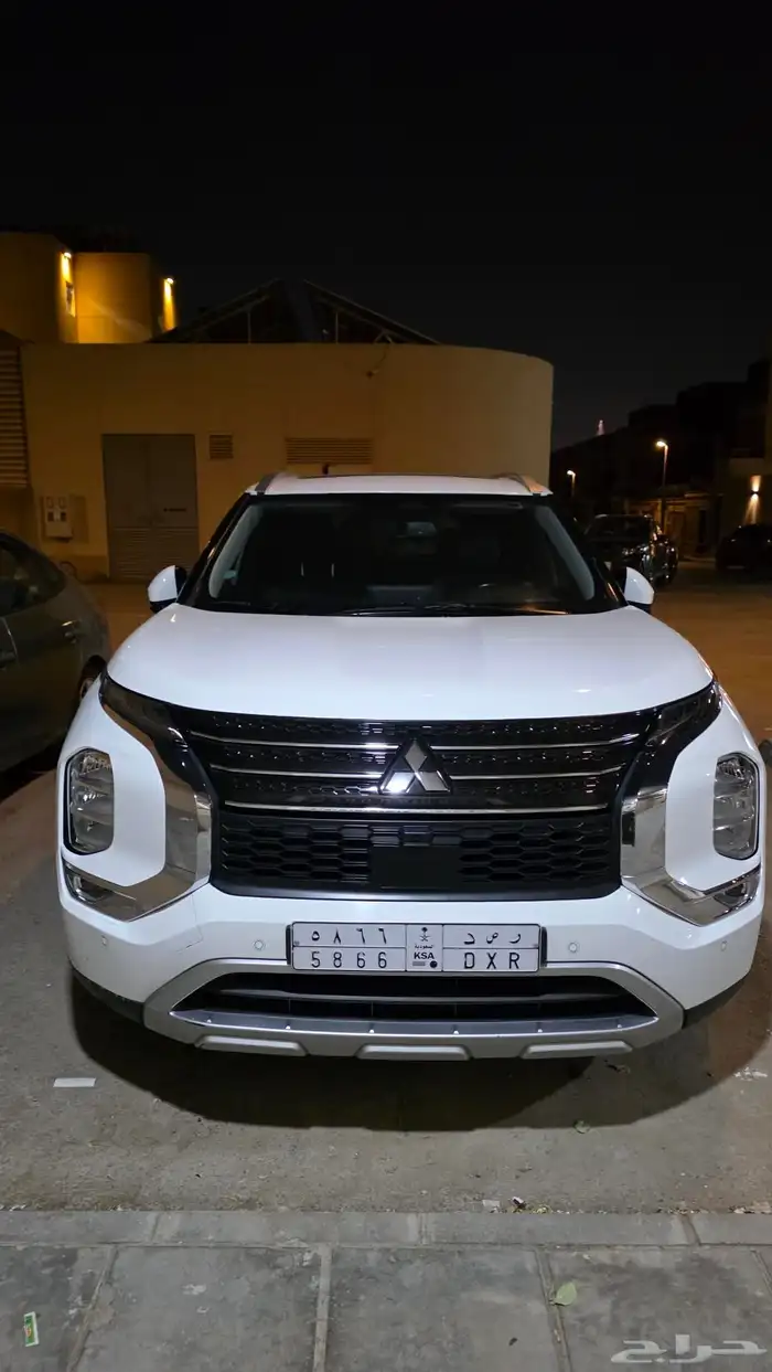 ميتسوبيشي اوت لاندر 2023 عداد 69000 3