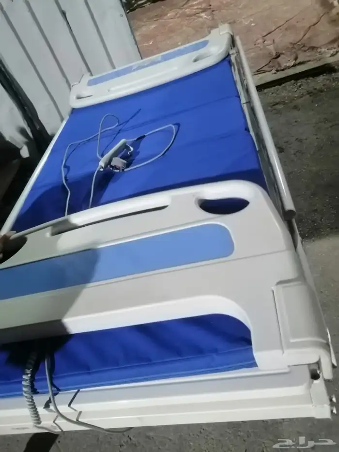 سرير طبي 3
