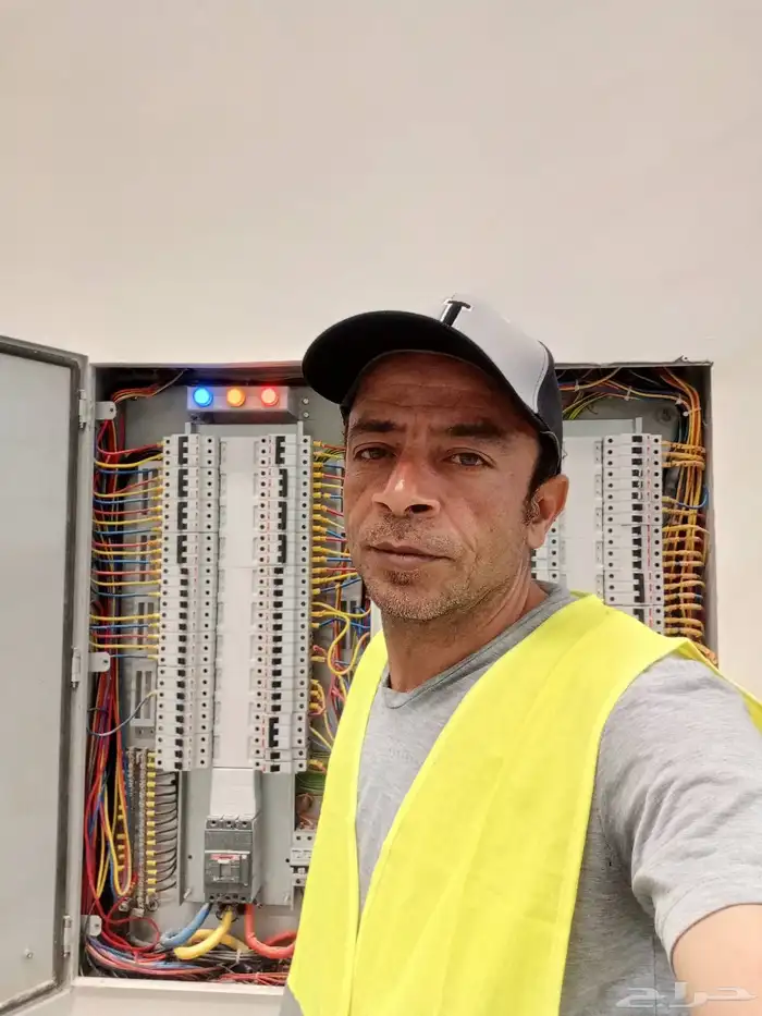 صنايعي كهرباء وشبكات مراقبه 8
