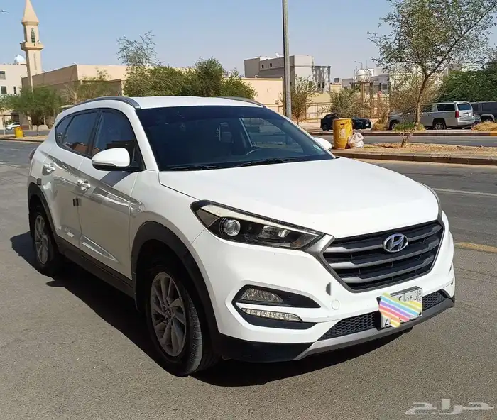 توسان هونداي ماكينة محركات نظيفة بدي الشنطة فقط 1