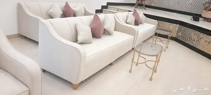 تاجير كنب تاجير مداخل تخرج تاجير كرسي ملكي تاجير طاولات طعام 0