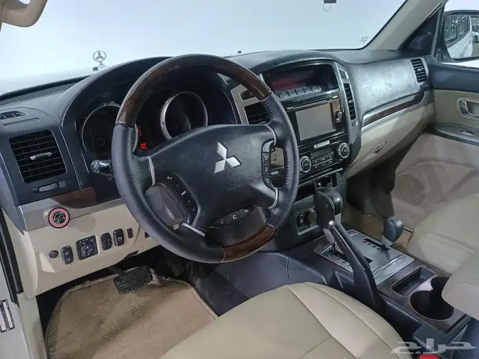 ميتسوبيشي باجيرو فل كامل 2016 12