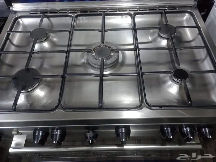 للبيع فرن ايطالي تكنو غاز اصلي مقاس60 90 موجود في المحل جده 2