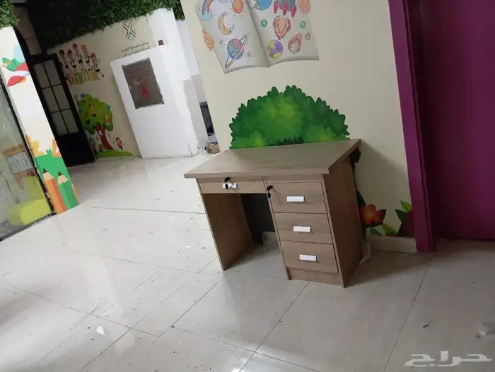 سبورات وطاولات وكراسي 10
