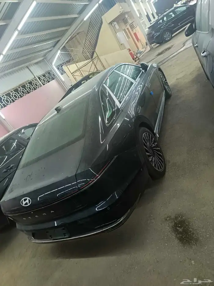 هيونداي أزيرا كلجرافي أسود 2025 4