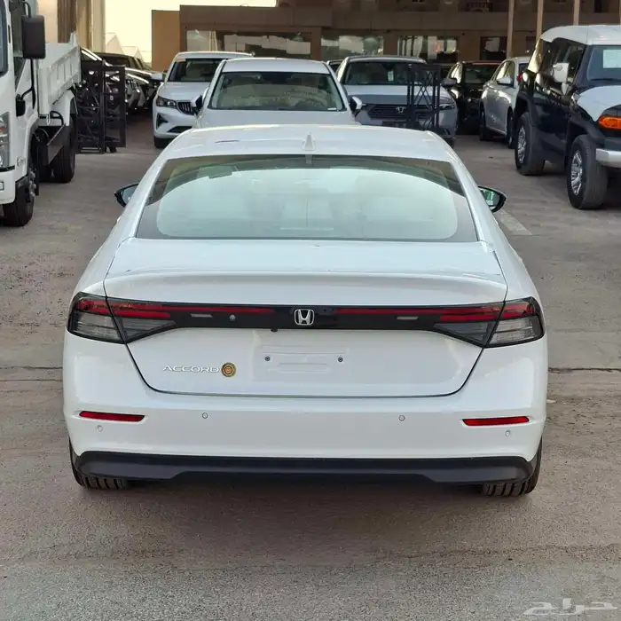 هوندا اكورد 2025 EX نص فل خليجي السعر 129 الف شامل الضريبه 6