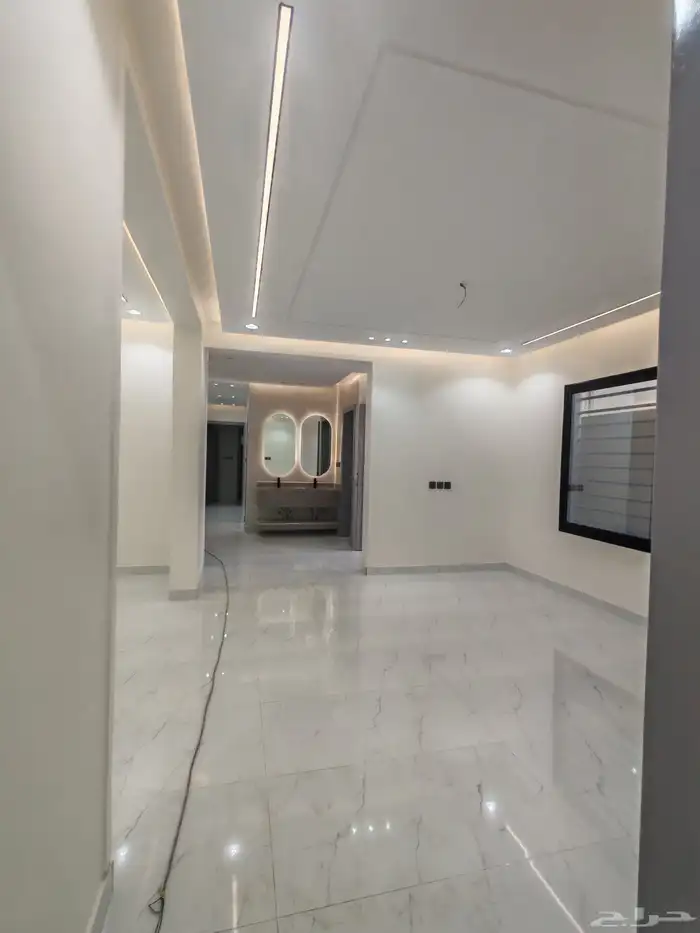 للبيع دور مستقل مع شقه علويه وحوش واسع ب 830 الف شمال الخميس 6