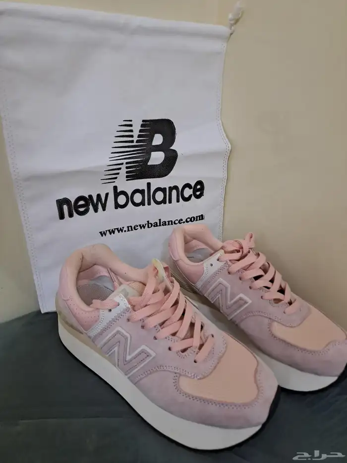 جزمه new balance 574 شريتها وطلعت مو مقاسي وما قدرت ارجعها 0