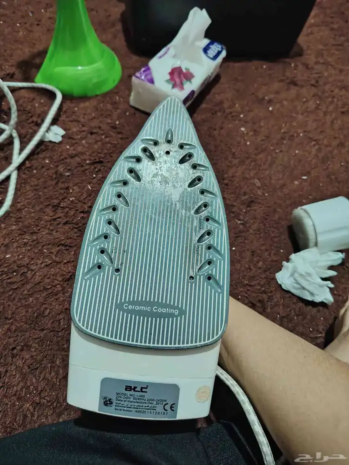 مكواه ملابس خربانه لاكن نظيفه جدا 5