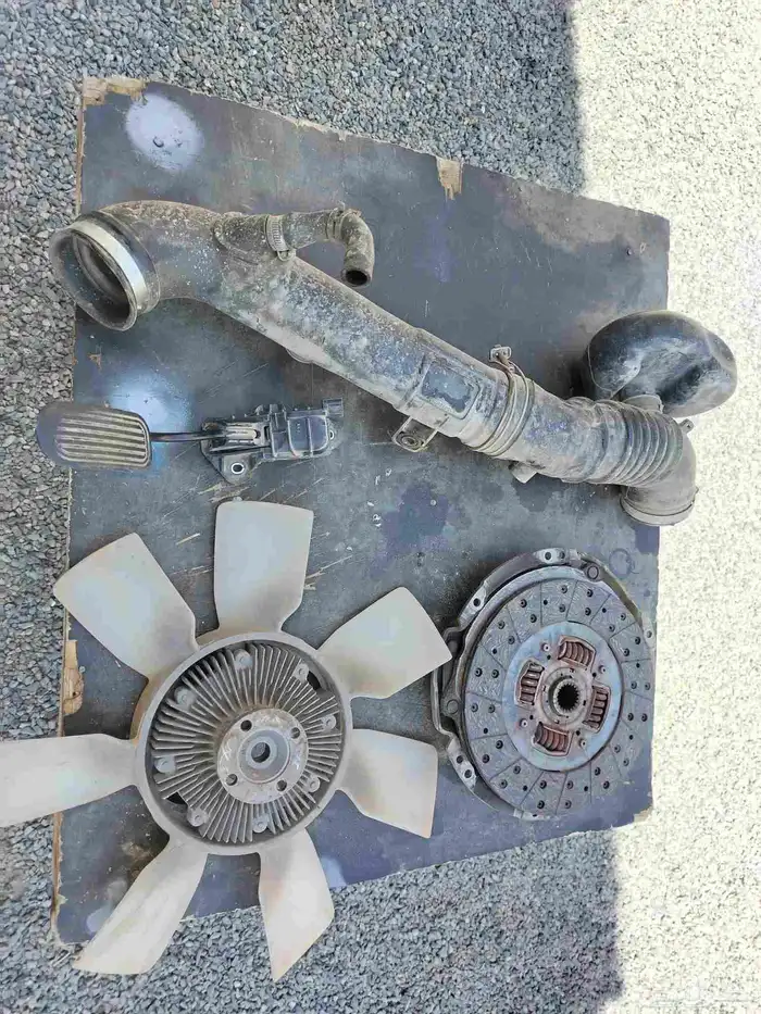 هايلكس 2011 قطع غيار 14