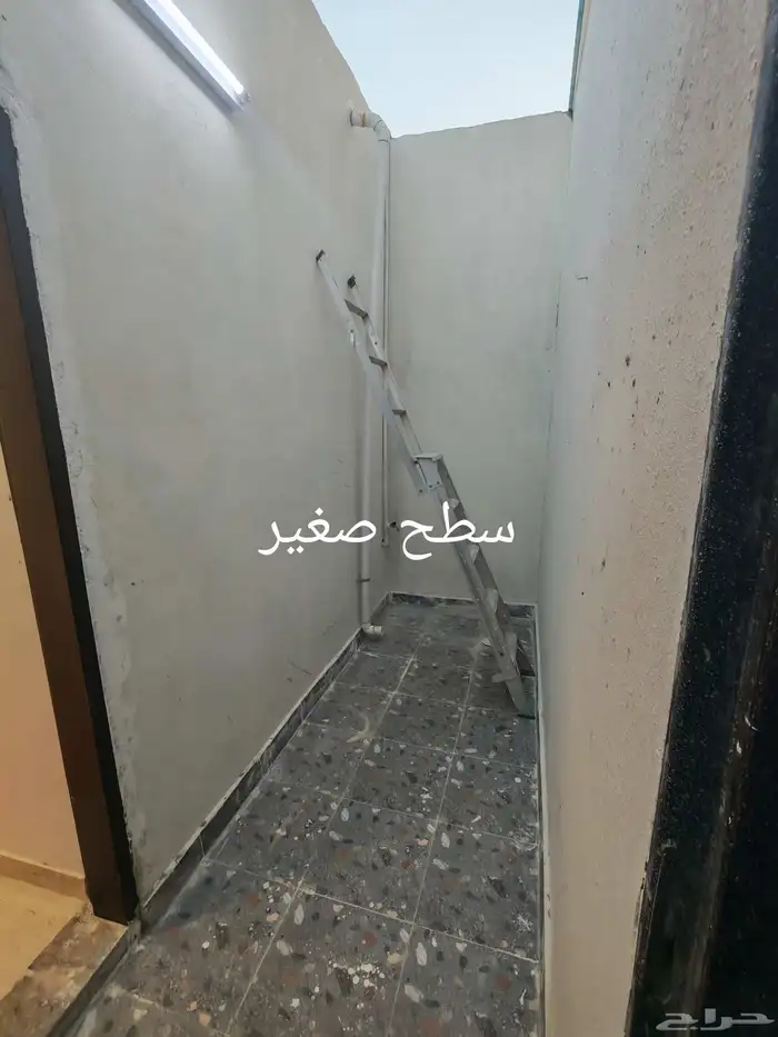 للايجار شقه جديده صغيره شامل الكهرب والماء 4