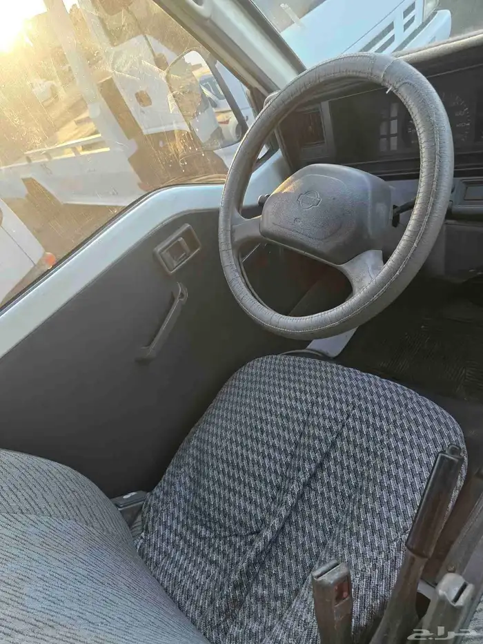 باص نيسان 6