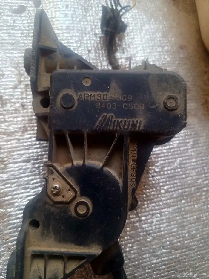 دواسة بنزين ميتسوبيشي 0