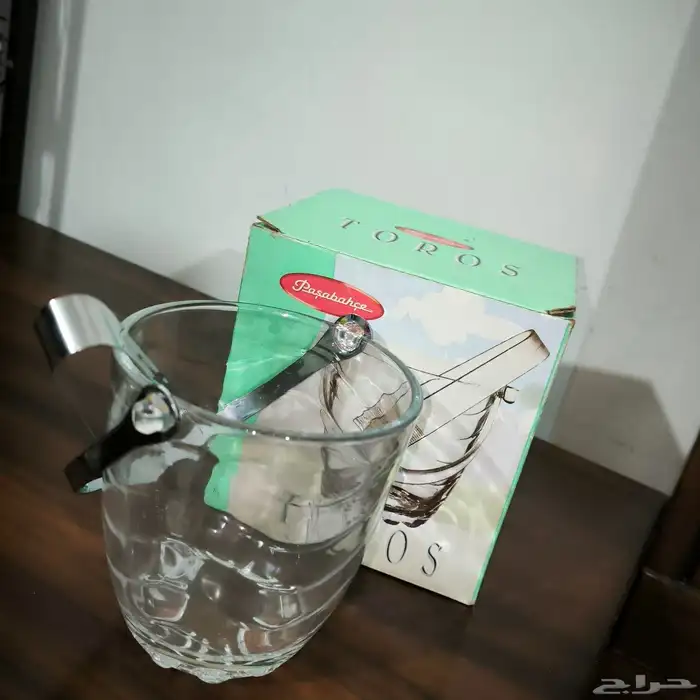 مجموعة كاسات حلا مع وعاء ثلج مع وستاند عطور 2
