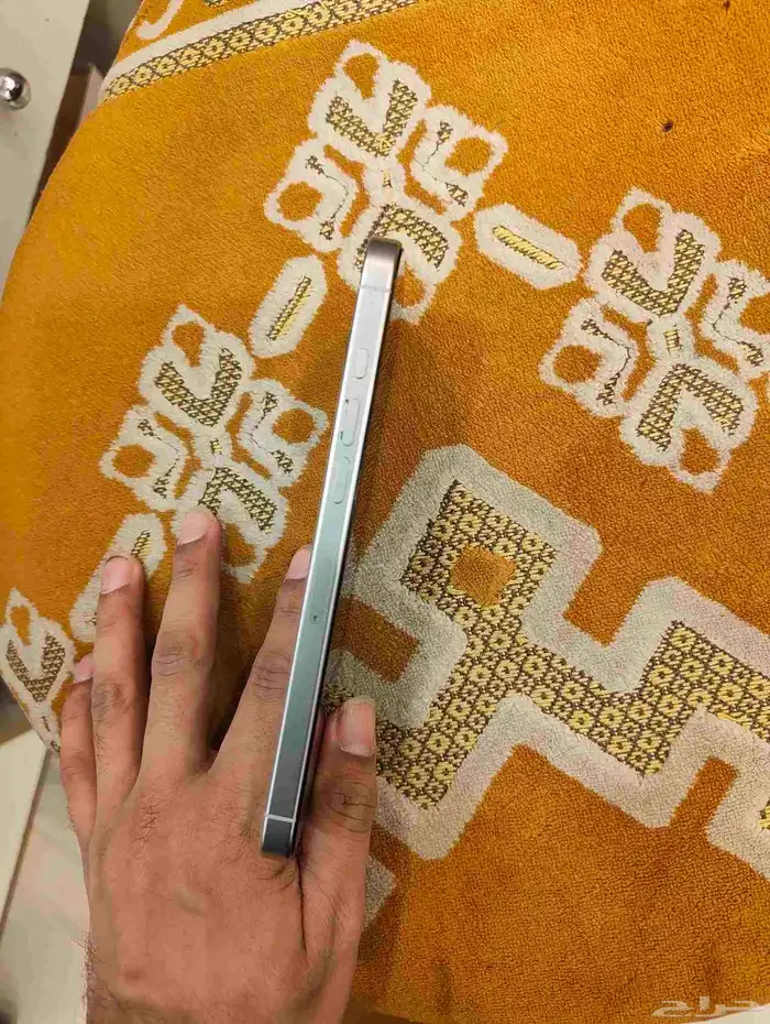 للبيع ايفون 16 برو ماكس ابيض 1