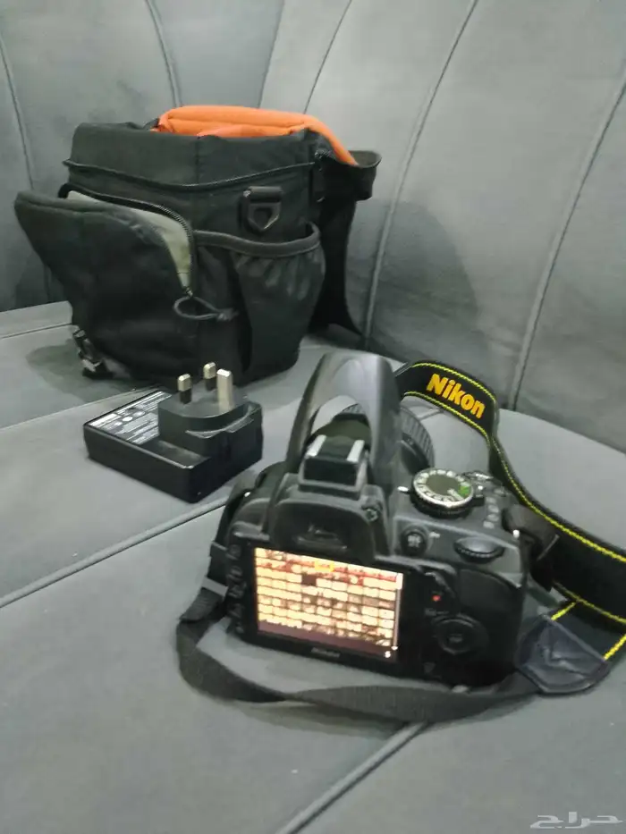كاميرا نيكون D3100 2