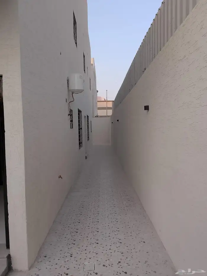 للبيع شقق دوبلكس دورين وملحق حي بدر جديده بالدمام مخطط 91 ب 3