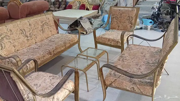 كنب واغراض متنوعه 3