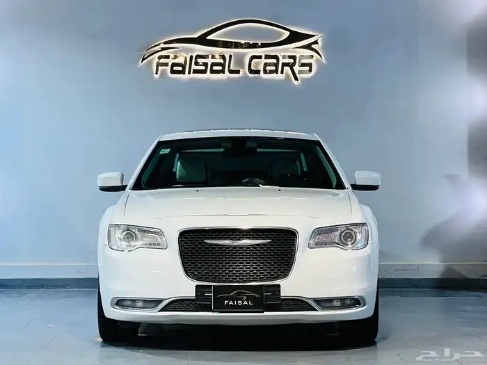 كرايزلر 2017 C300V6 اكزاكتيف بحاله ممتازه ماشاء الله 2