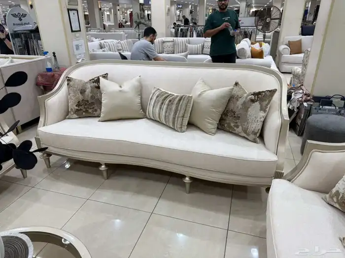 كنب الهبه تفصيل وجاهزيوجد تنجيدلجميع انواع الكنب يوجد تقسيط 25