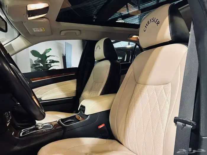 كرايزلر 2017 C300V6 اكزاكتيف بحاله ممتازه ماشاء الله 7