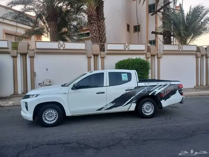 للبيع وانيت متسوبيشي غمارتين ديزل 2022 3