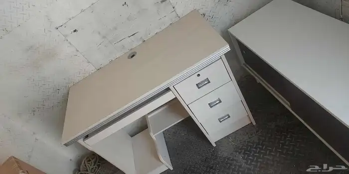 مكتب وطاوله شاشه اخو الجديد للبيع للتواصل 0
