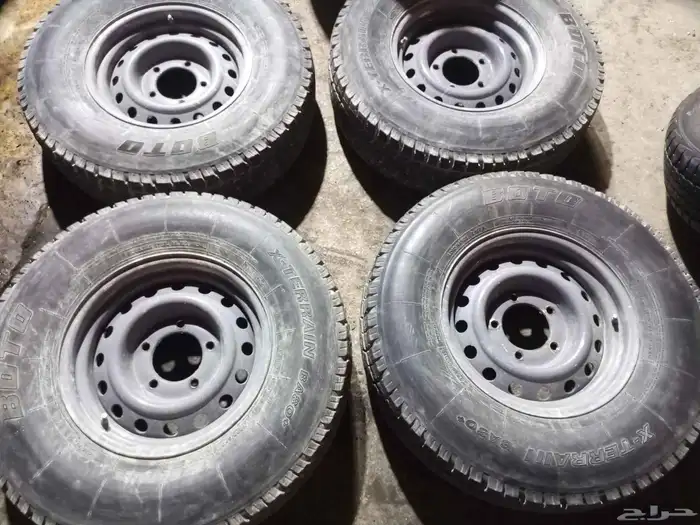 جنوط هلل جيب 5 مسمار مع كفراتها تاريخ 23 2