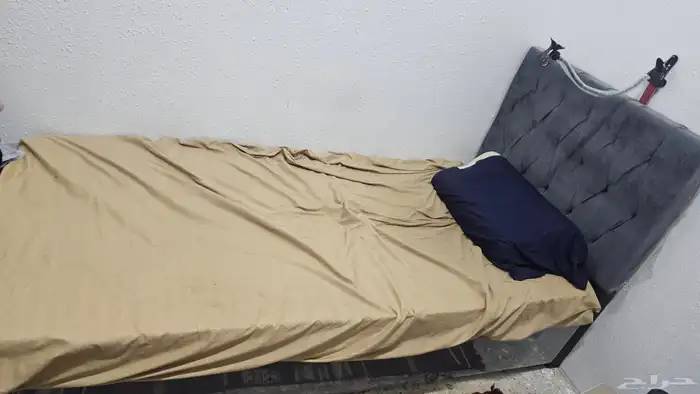 سرير نفر شبه الجديد للبيع 0