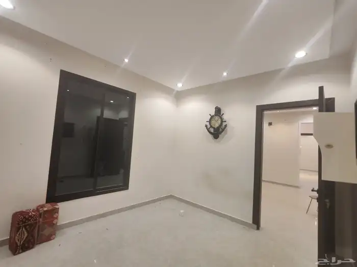 دور أرضي للايجار حي طويق 3