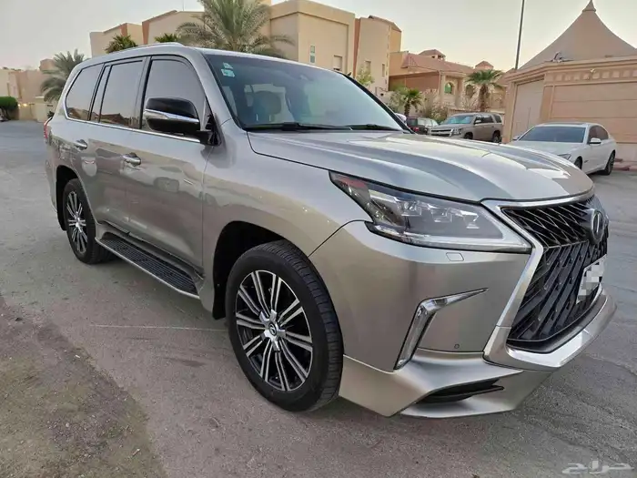لكزس LX570 موديل 2018 3