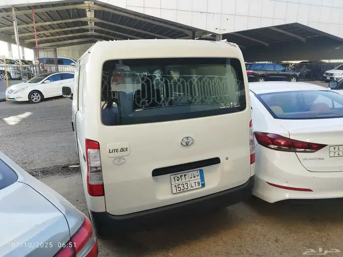 للبيع باص لايت اس 2024 نظيف 6