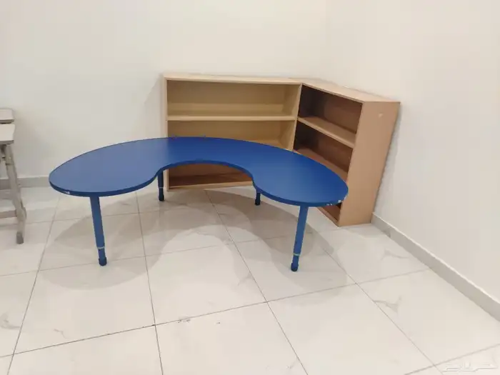 سبورات وطاولات وكراسي 15