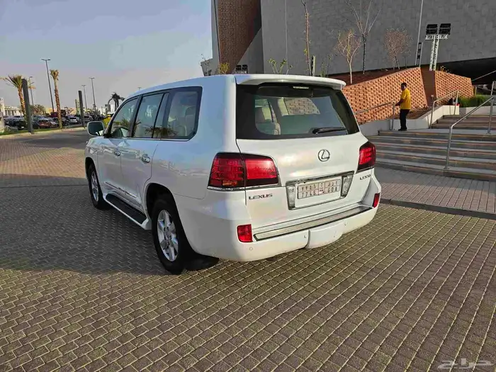 جيب لكزس 2010 lx570 مستخدم أول 2