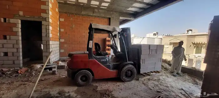 رافعة شوكيه ثلاثه طن للايجار الشهري اليومي المشاوير 2