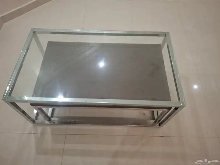 طاوله تقديم توضع في وسط الغرفه 1