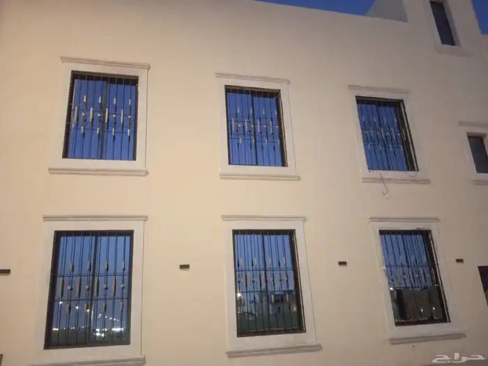 ابواب المنيوم شبابيك المنيوم واجهات المنيوم باب المنيوم شباك 0