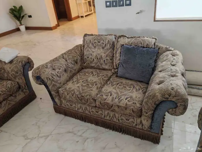 طقم كنب أمريكي مستعمل نظيف للبيع 1