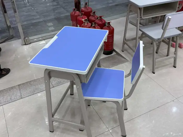 سبورات وطاولات وكراسي 14