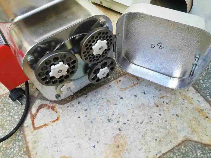 فرامة لحم مقاس 3 4 ثلاثه ارباع تايوان ناقص العمود الامامي 5