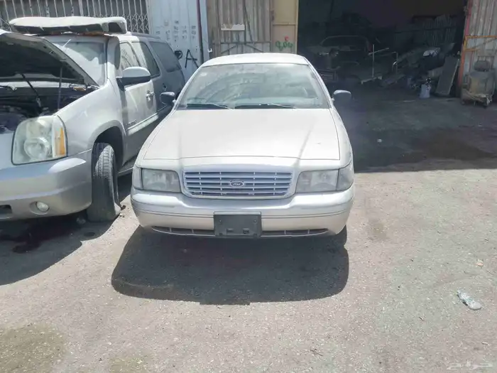 قطع تشليح فورد فكتوريا 2008 2