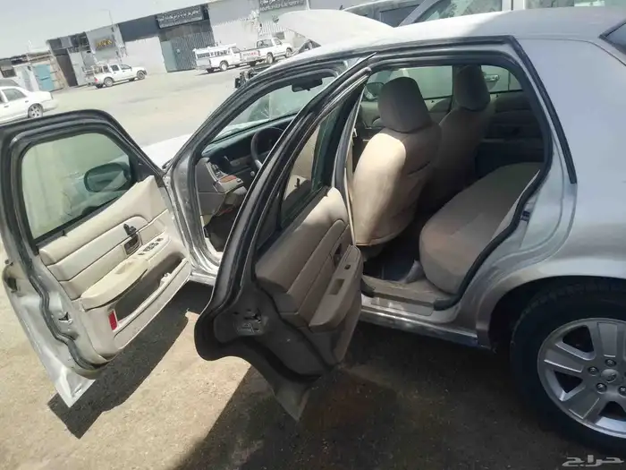 قطع تشليح فورد فكتوريا 2008 5