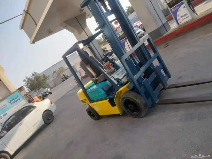 للبيع رافعه شوكيه كوماتسو يباني 2طن ديزل 6