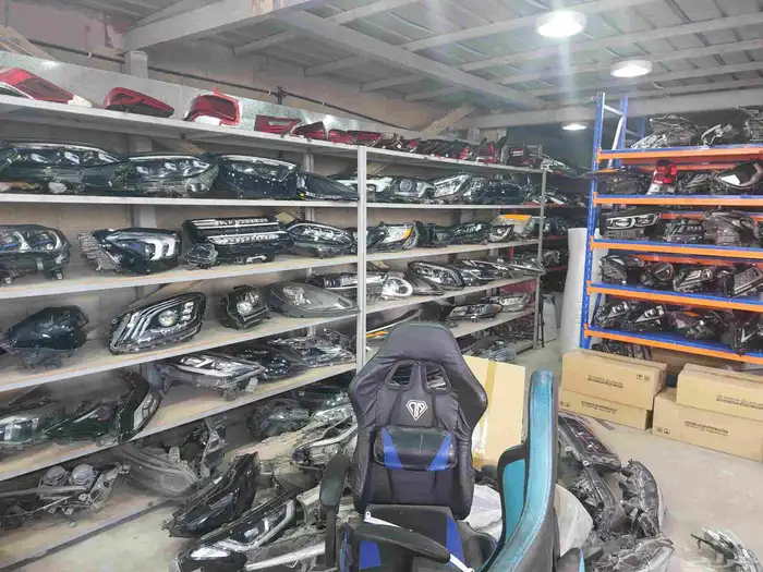 شمعات جميع انواع السيارات اصلي وكاله مع الضمان 7