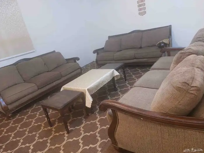 طقم جلوس مع طاولات 0