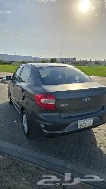 للبيع فورد فيجو نضيف 2019 3