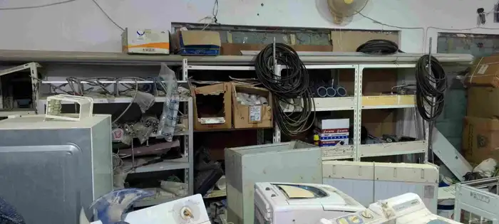 محل مواد بناء للبيع 3