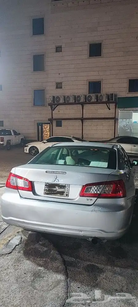 مستوبيشي جالنت 2011 8
