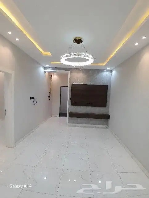 للبيع روف علوي مع ملحق تشطيب راقي قرب نادي ضمك خلف المطار 7