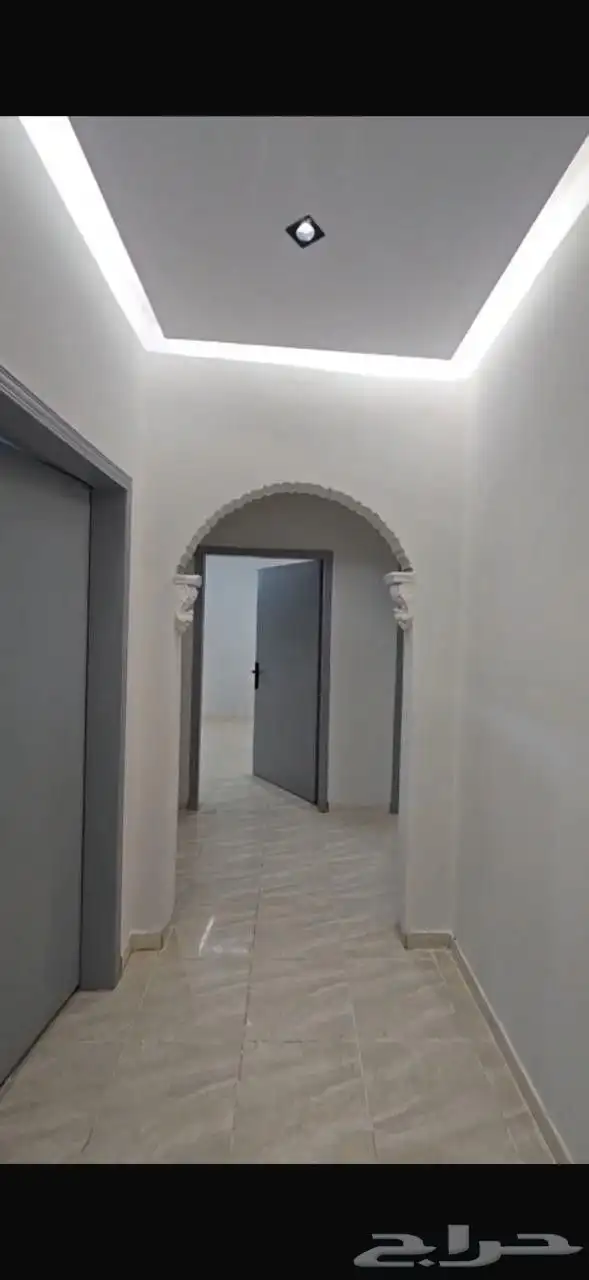 شقة للبيع في حي الجنادرية 8
